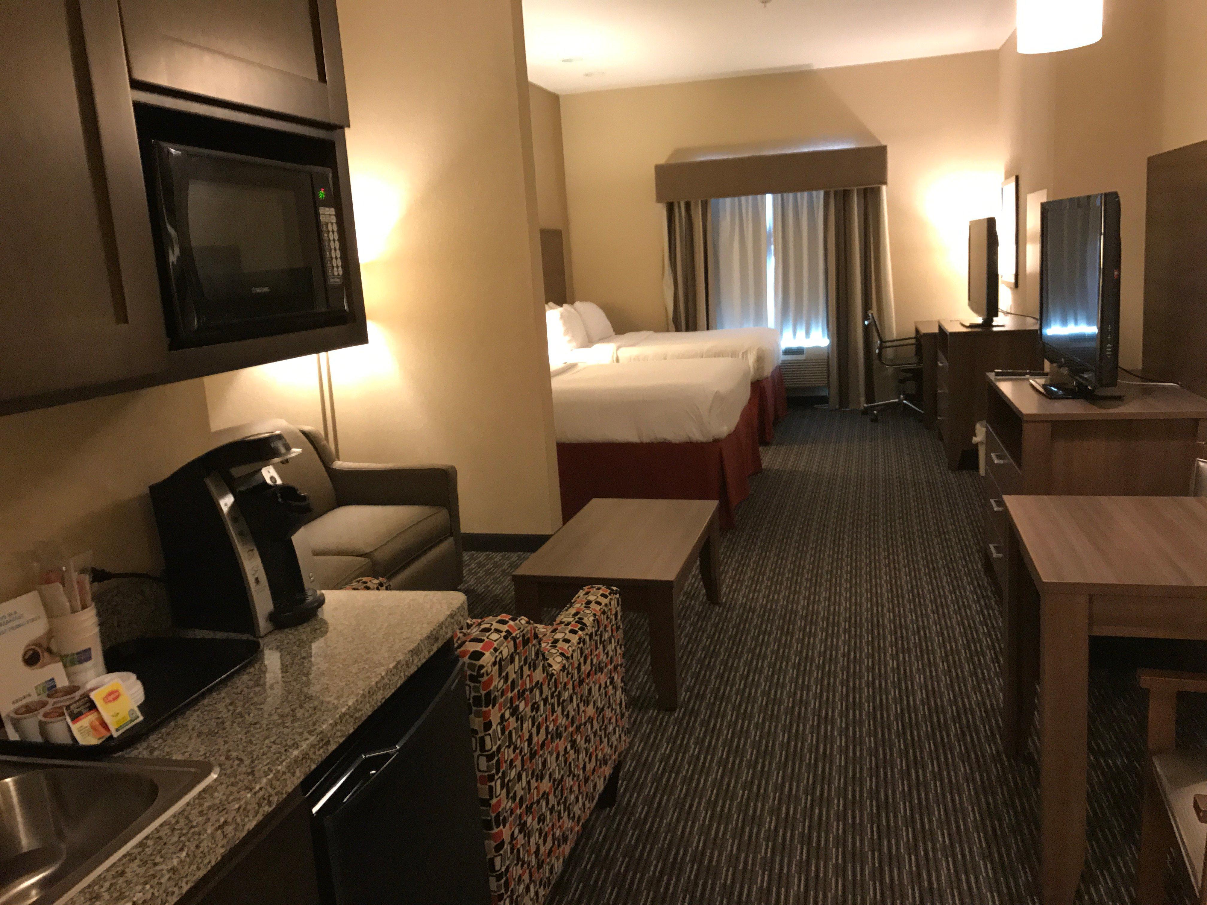 Holiday Inn Express & Suites Fredericksburg By Ihg Exterior foto
