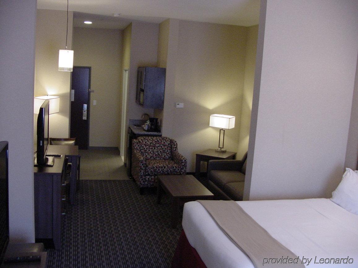Holiday Inn Express & Suites Fredericksburg By Ihg Exterior foto